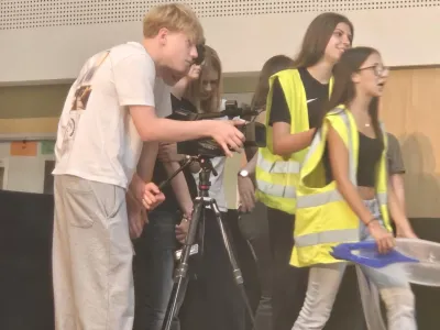 Ein Blick hinter die Kulissen: Erfolgreicher „Laugh ’n’ Learn“ TV-Workshop